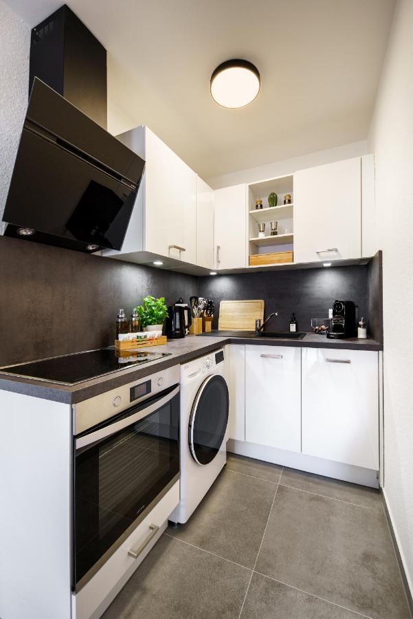 Staytona - Parkpl. - Balkon - Wlan - Netflix - Wfh Taunusstein Buitenkant foto
